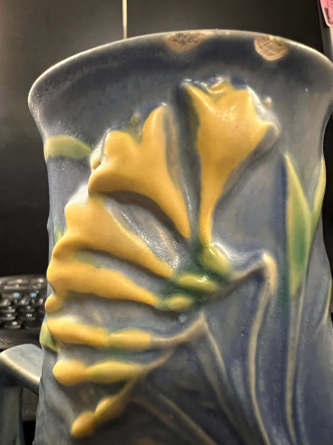 Roseville Freesia Vase (chipped) image indicator(3)