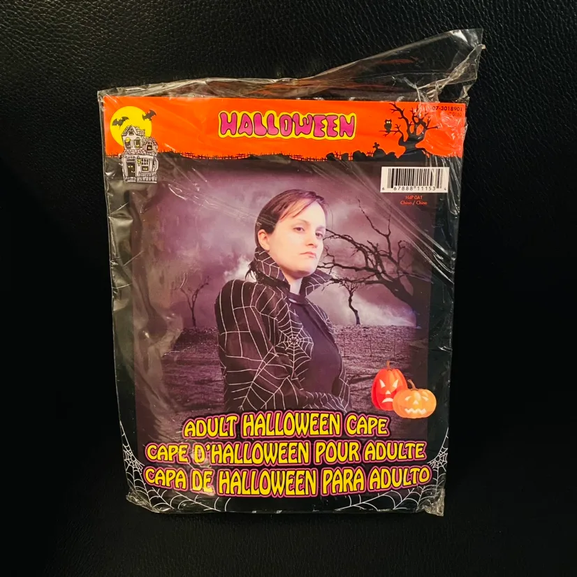 NEW Adult Cape & Skull Window Clings image indicator(2)