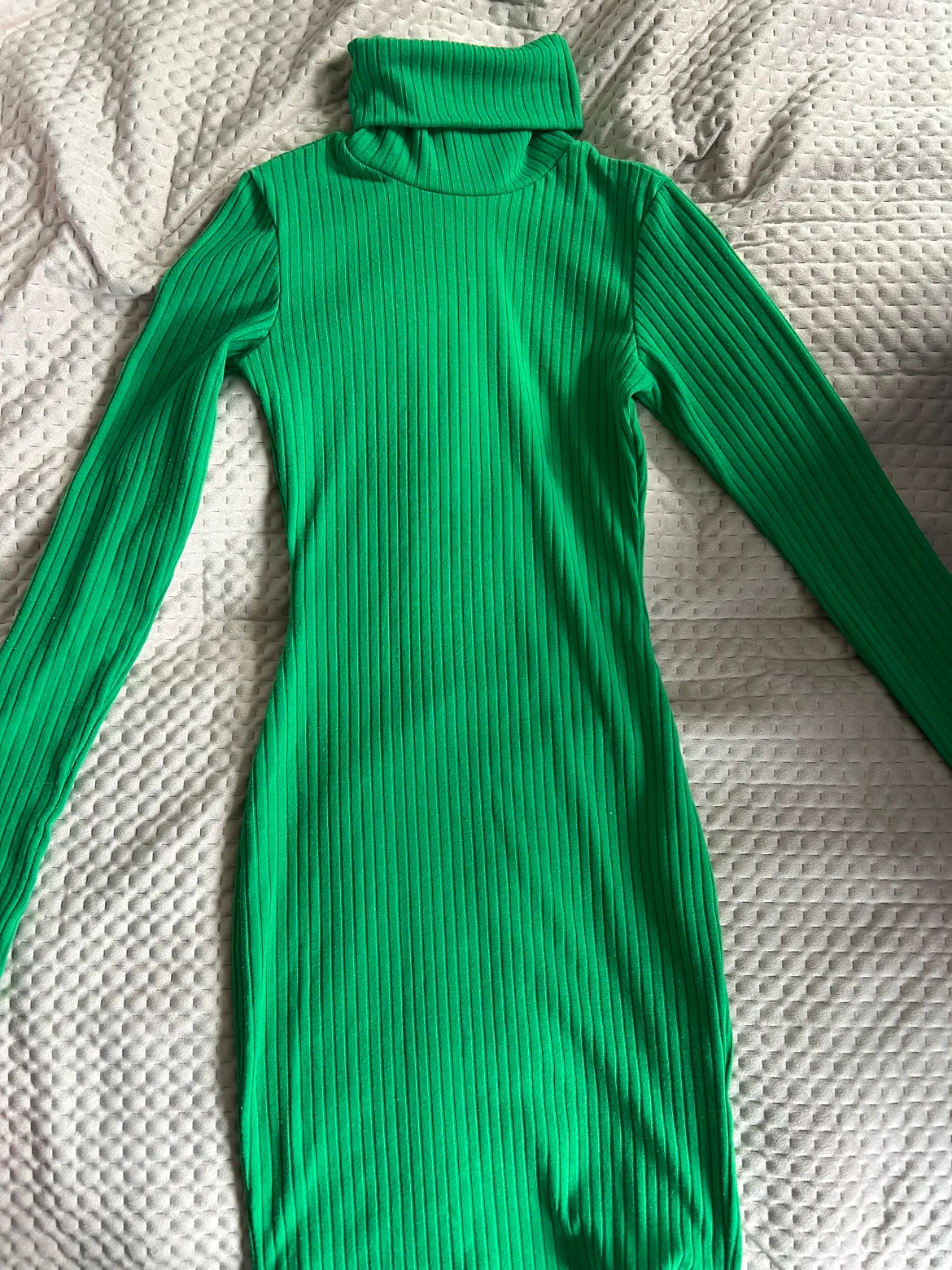 Green one piece winter dress XS thumbnail