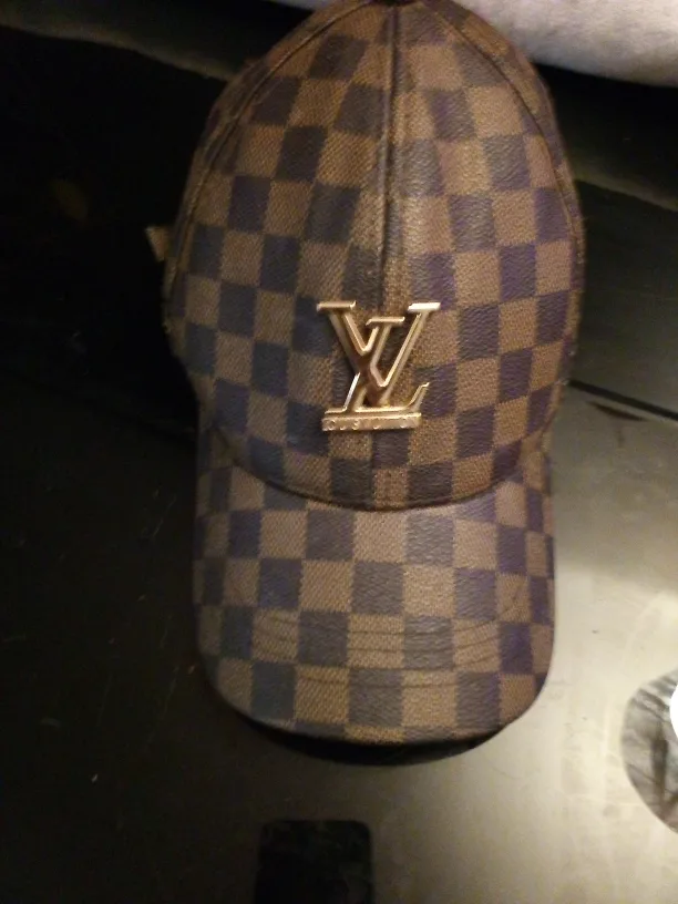 Louis Vuitton hat thumbnail