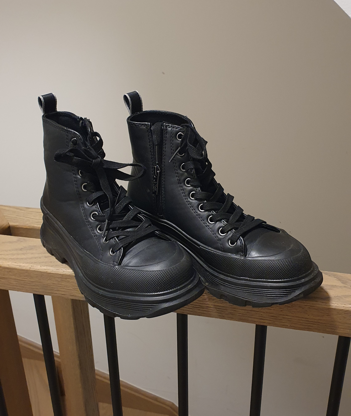 Steve Madden Black Boots NEW size 8