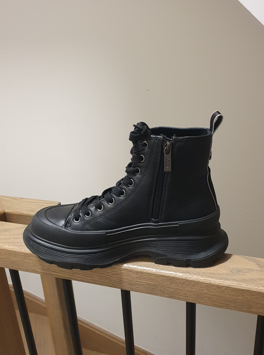 Steve Madden Black Boots NEW size 8 - photo 2