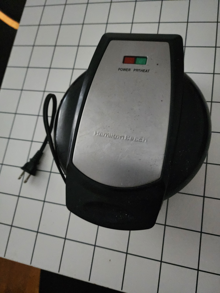 Hamilton Beach Electric Waffle Maker - photo 2