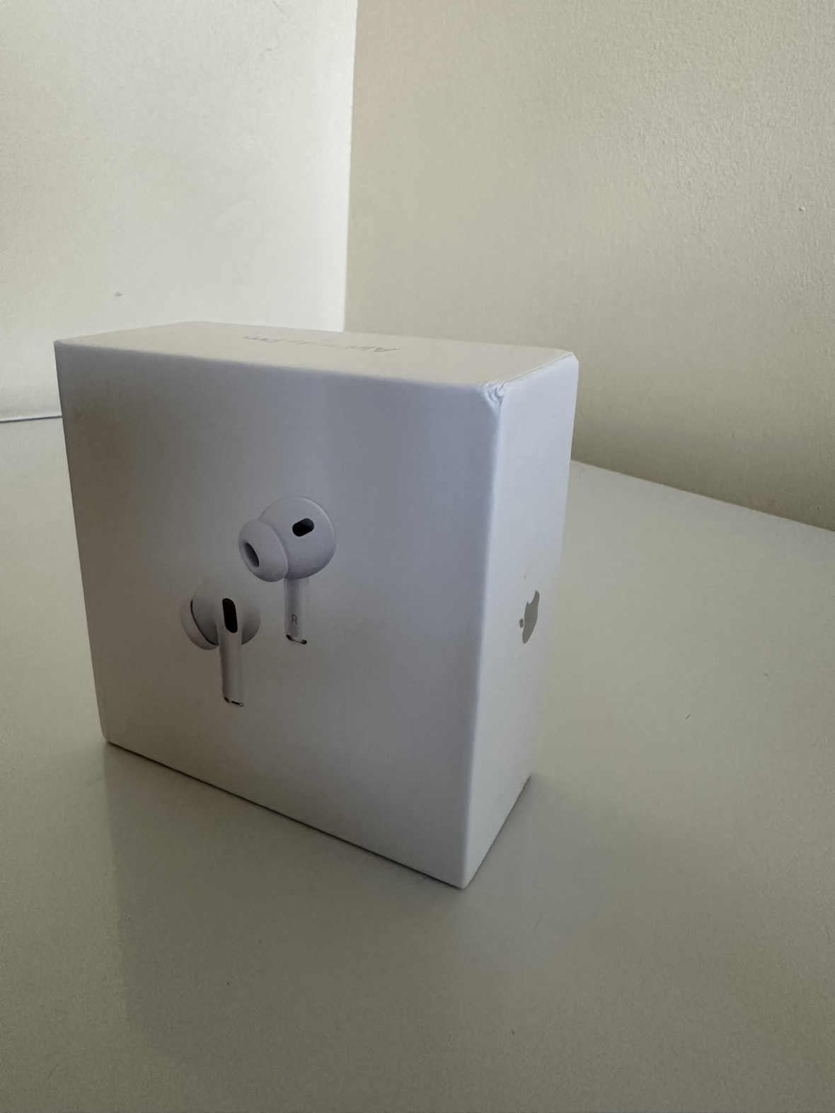 Apple AirPods Pro (2nd Generation) with MagSafe Charging Case - photo 2