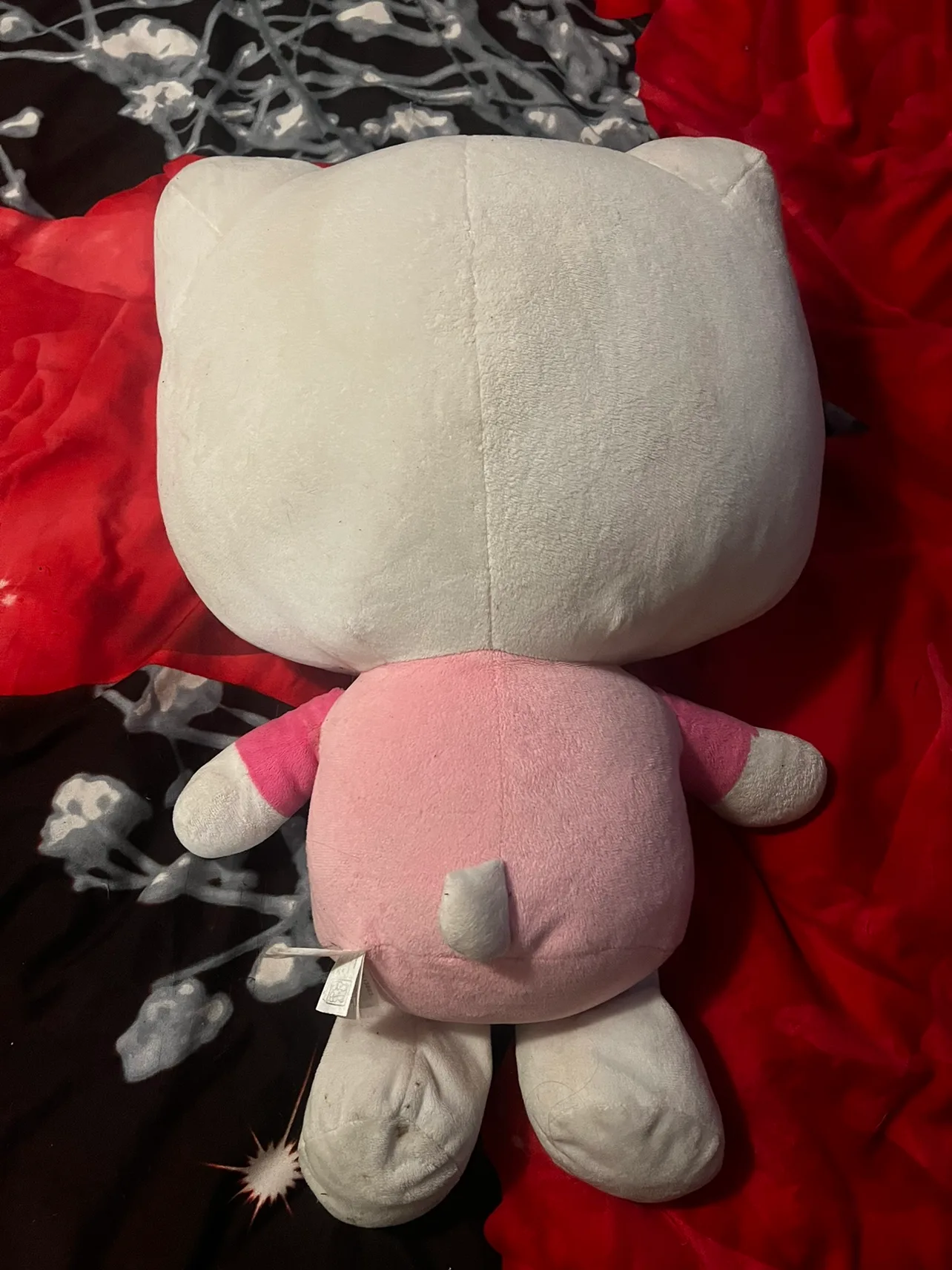Large Hello Kitty Plush image indicator(2)