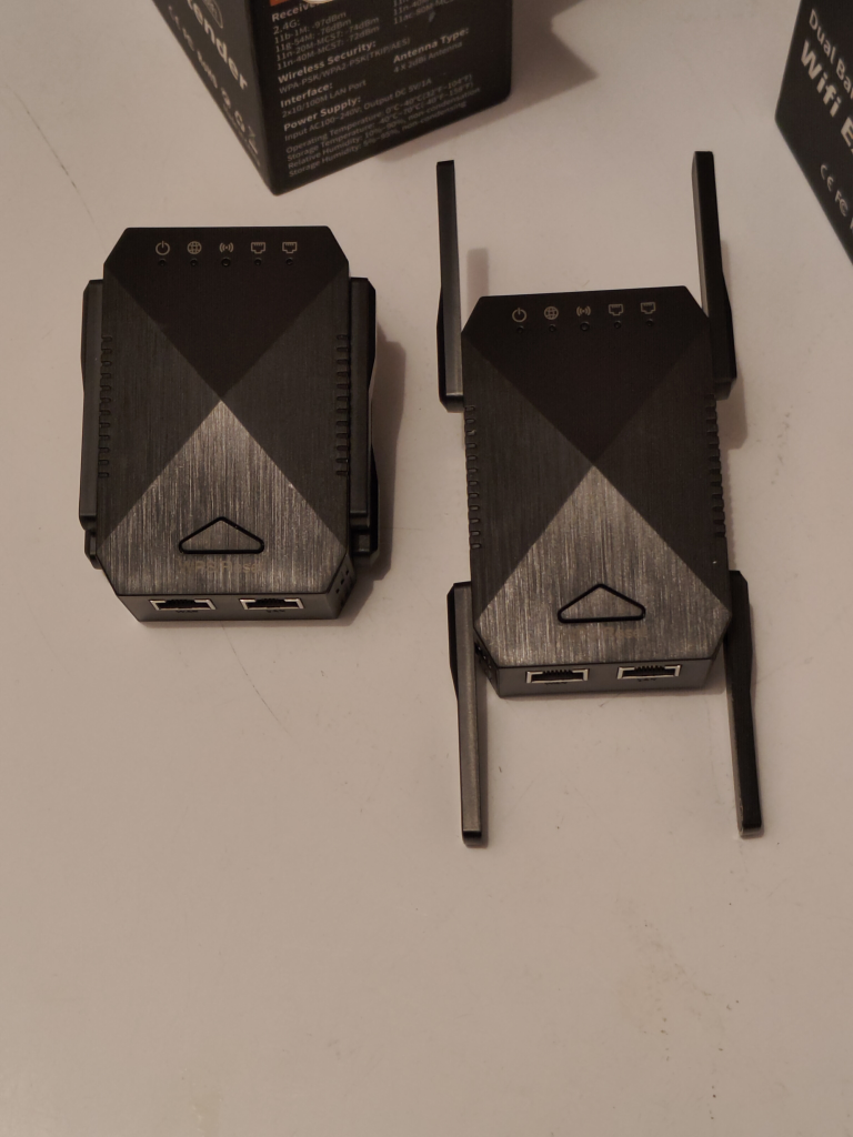 1200 Mbps Dual-Band WiFi Extender