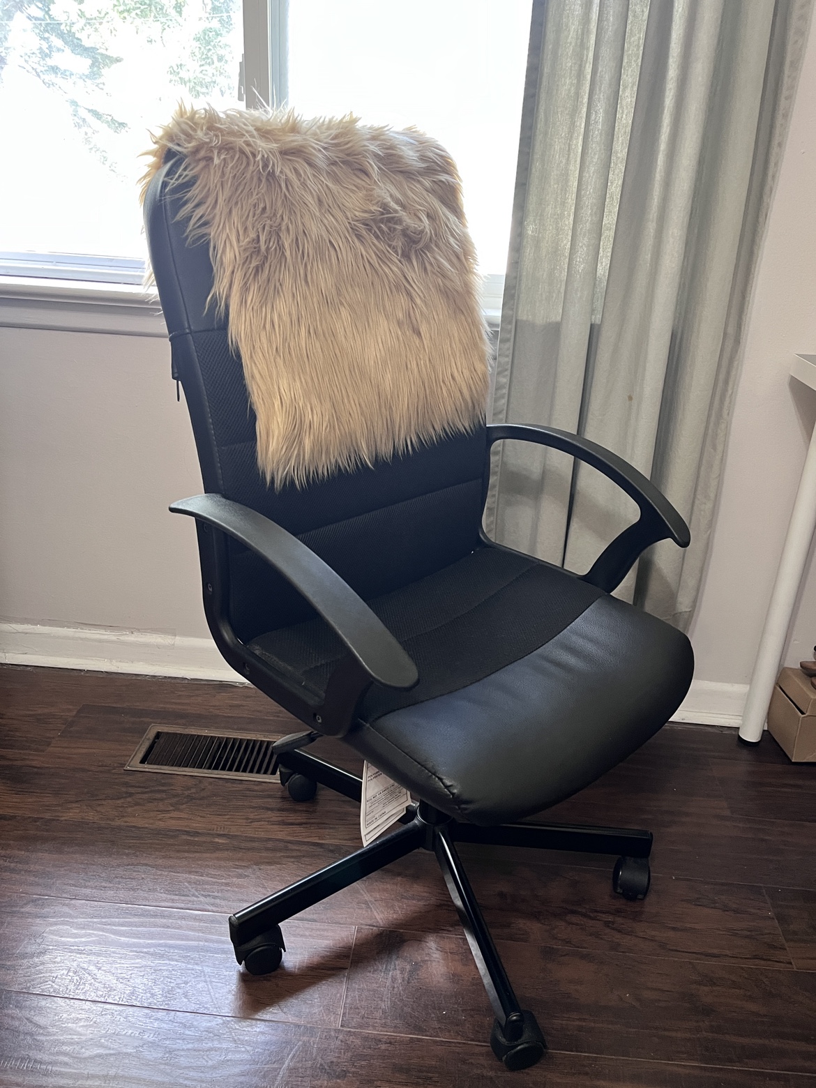 Desk and chair - photo 2