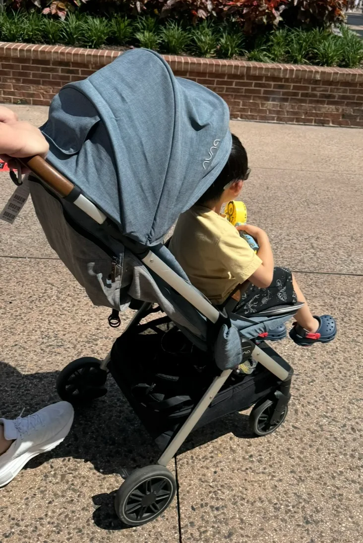 Nuna TRVL™ Stroller- Sapphire blue- ret. $700 image indicator(4)