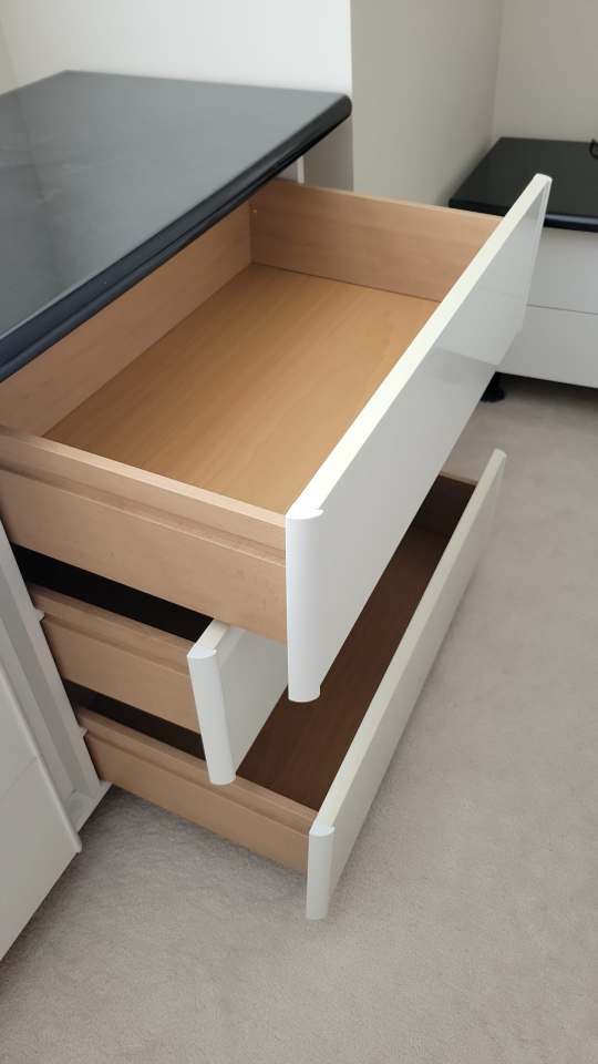 Moving sale!!! Gloss Black and white wood dresser - photo 3