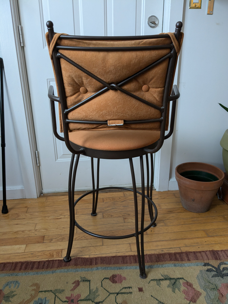 Swivel Bar Stools - photo 4