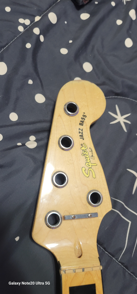Squier Jazz Bass - photo 4
