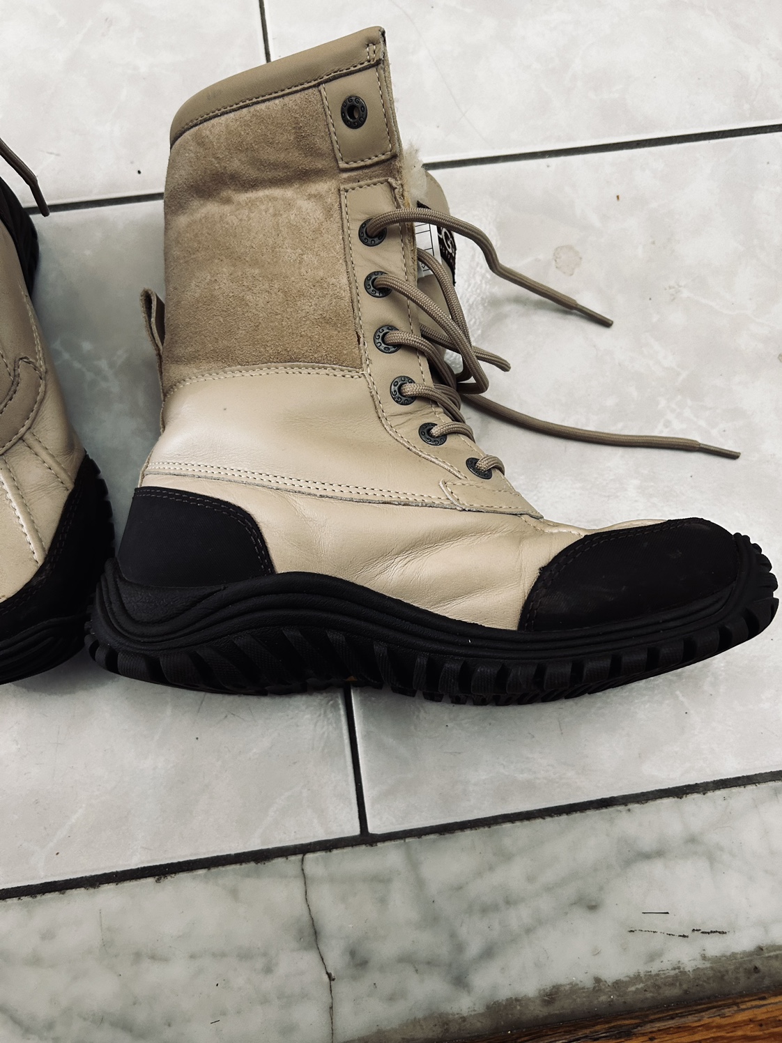 UGG Australia Women's Winter Boots - photo 4