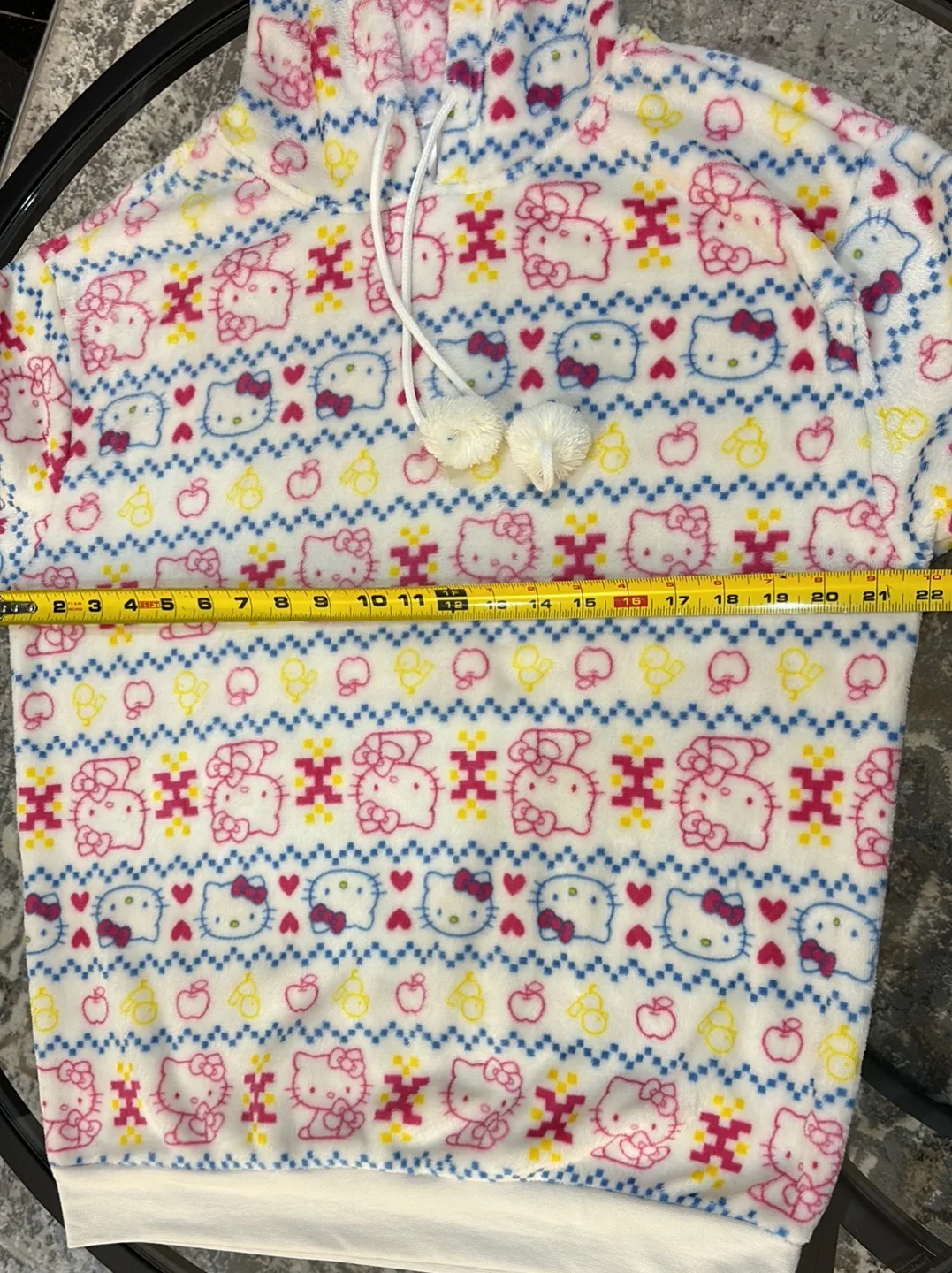 Hello Kitty Hoodie size medium fleece image indicator(3)