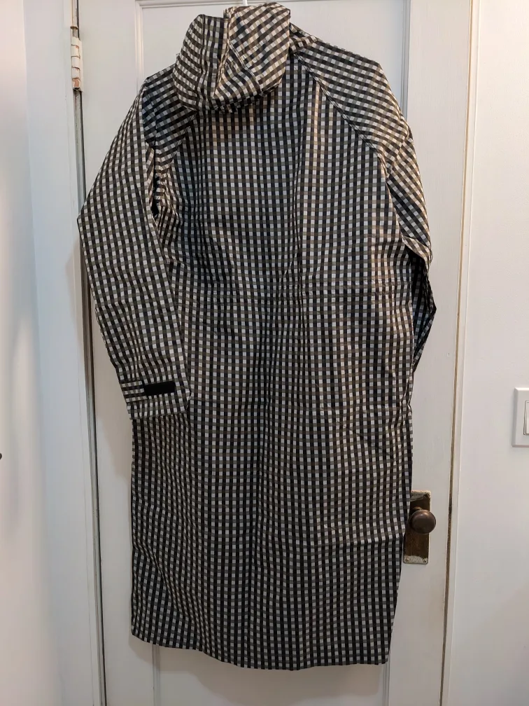 Gingham Raincoat image indicator(2)