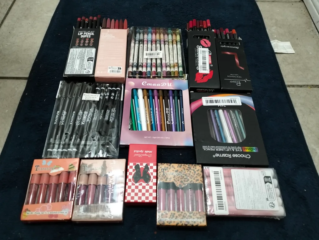 Bulk Makeup Lot (Price Range $6 to $15) thumbnail
