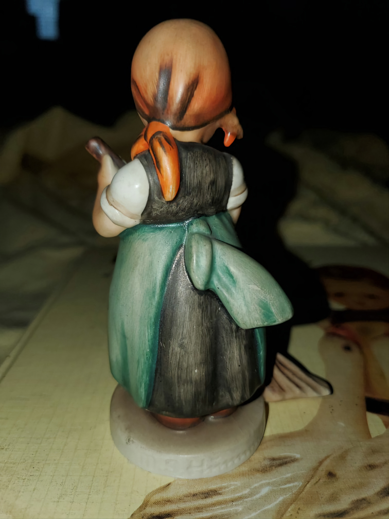 🥕 Hummel Figurine 171 Little Sweeper - photo 2
