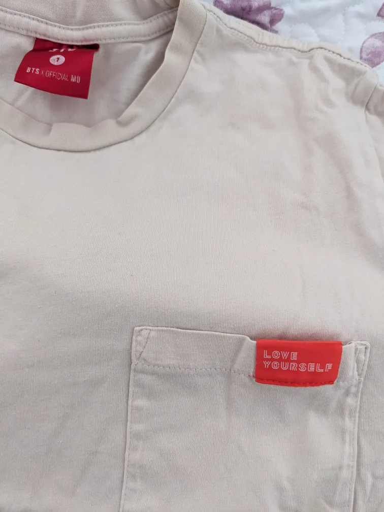 bts love yourself 2019 official tour ivory t-shirt image indicator(2)