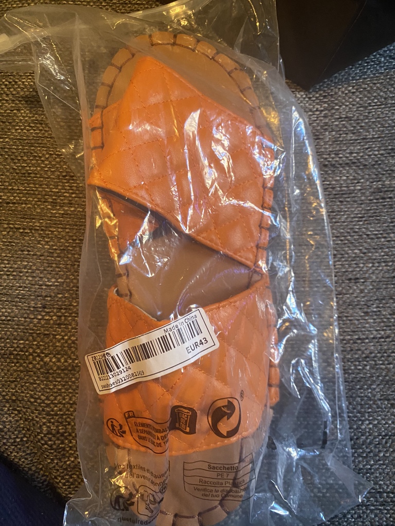 Orange quilted slip-on sandals - photo 4