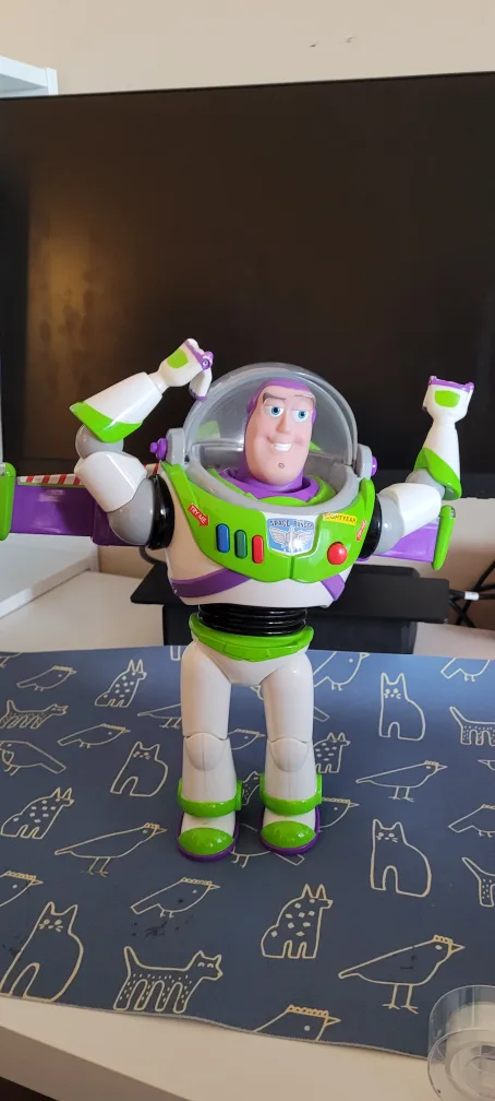 Buzz Lightyear Talking Action Figure thumbnail