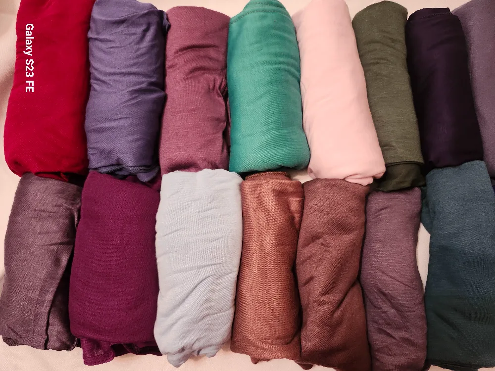 Jerrsy Hijabs / scarf/undercaps thumbnail