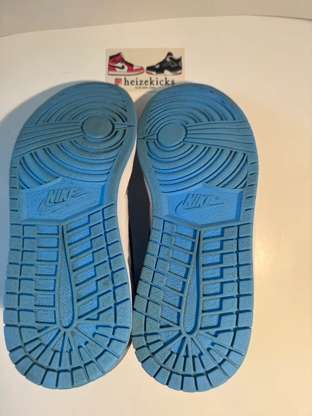 Jordan 1 High University Blue size 9 image indicator(4)