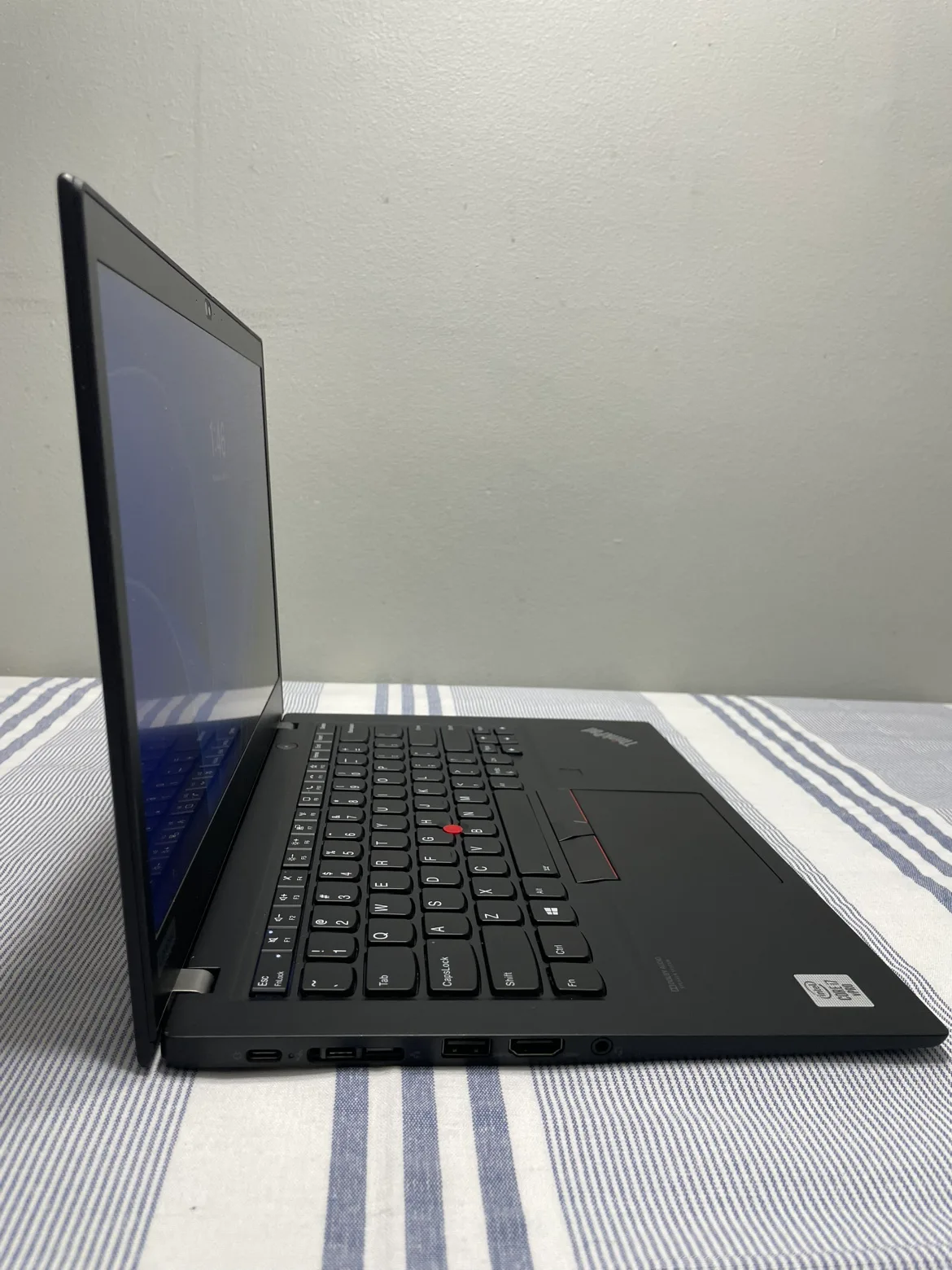 Lenovo T14s Laptop - i7 - 16GB RAM image indicator(6)