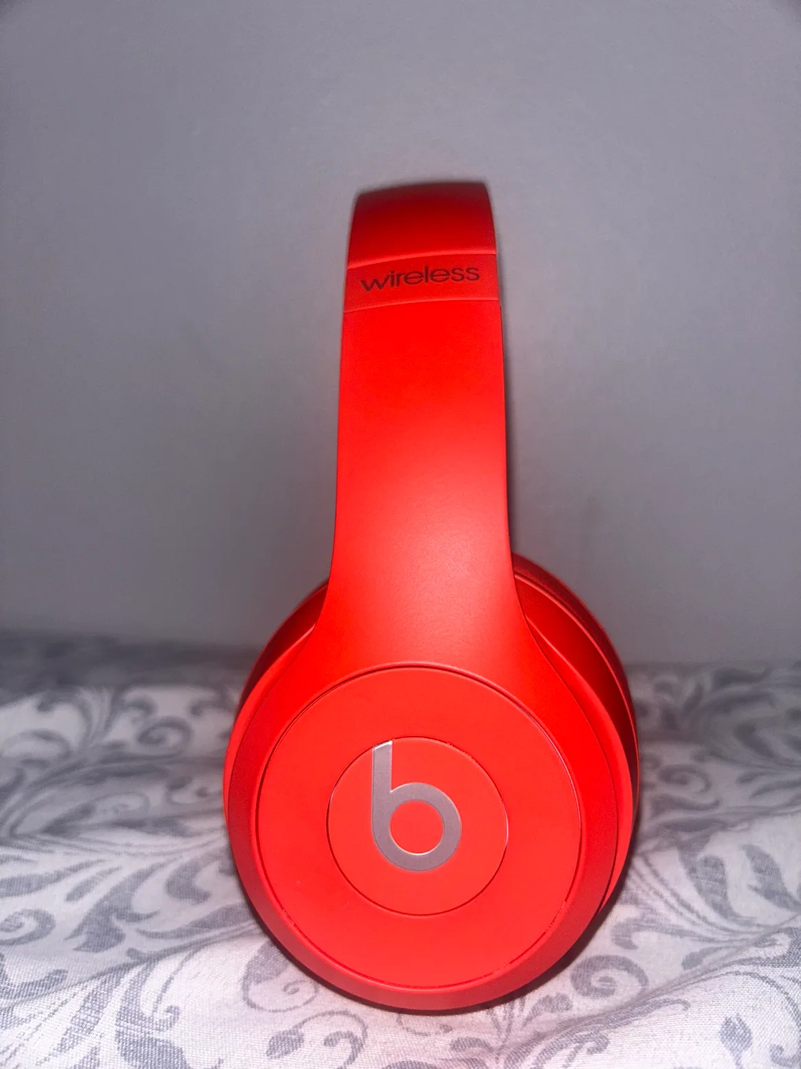 Beats by Dre Solo3 Wireless Headphones image indicator(3)