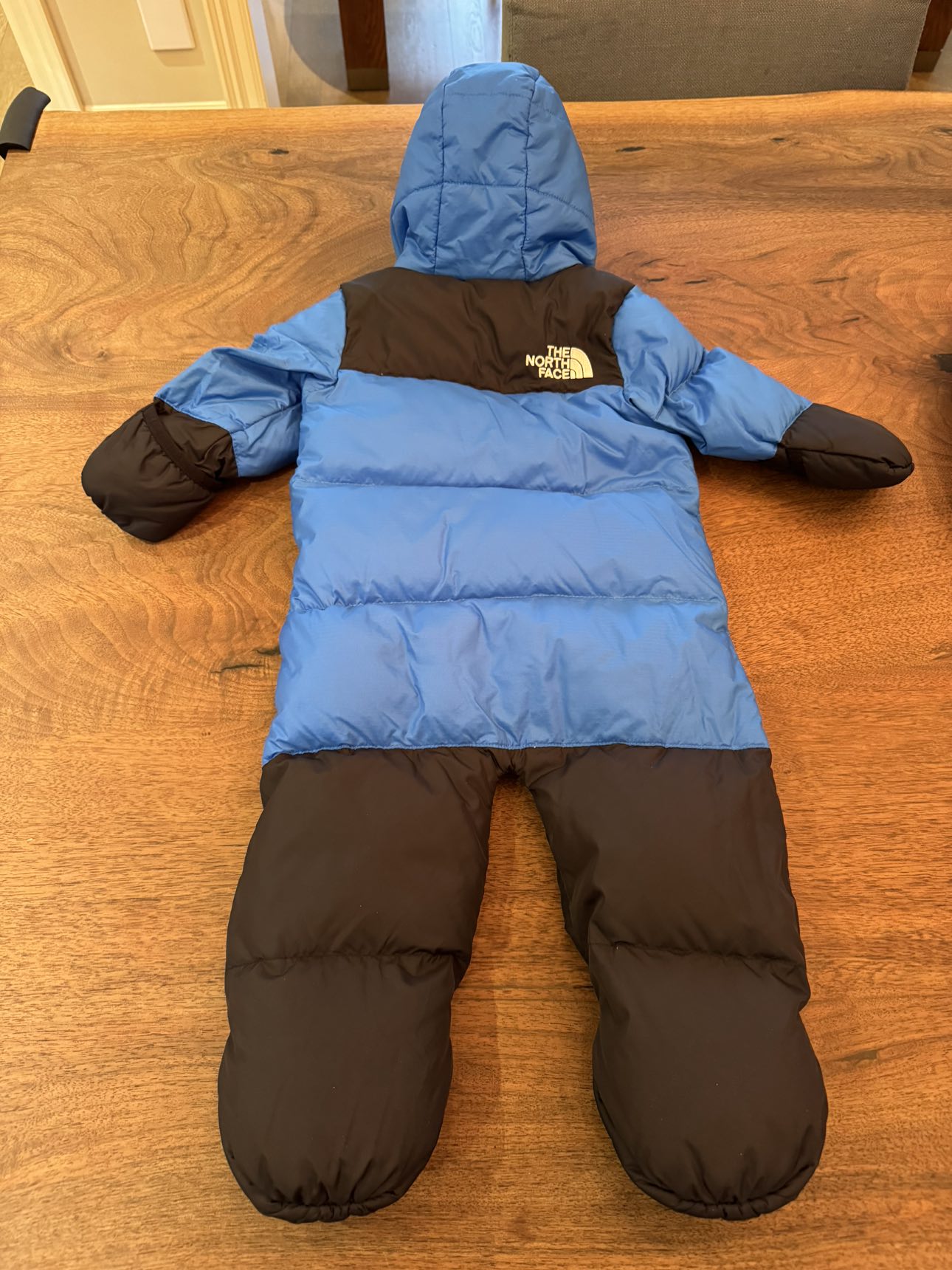 North Face baby snowsuit 6m-12m - photo 5