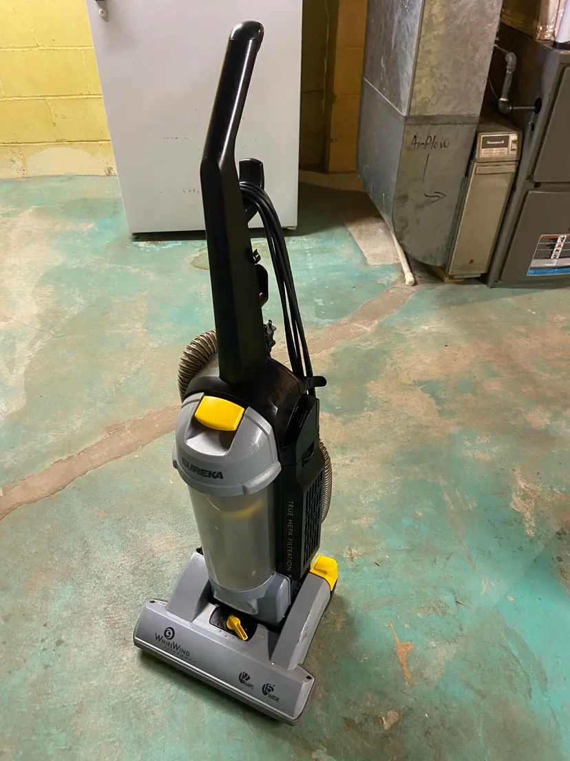 Eureka Vacuum Cleaner thumbnail