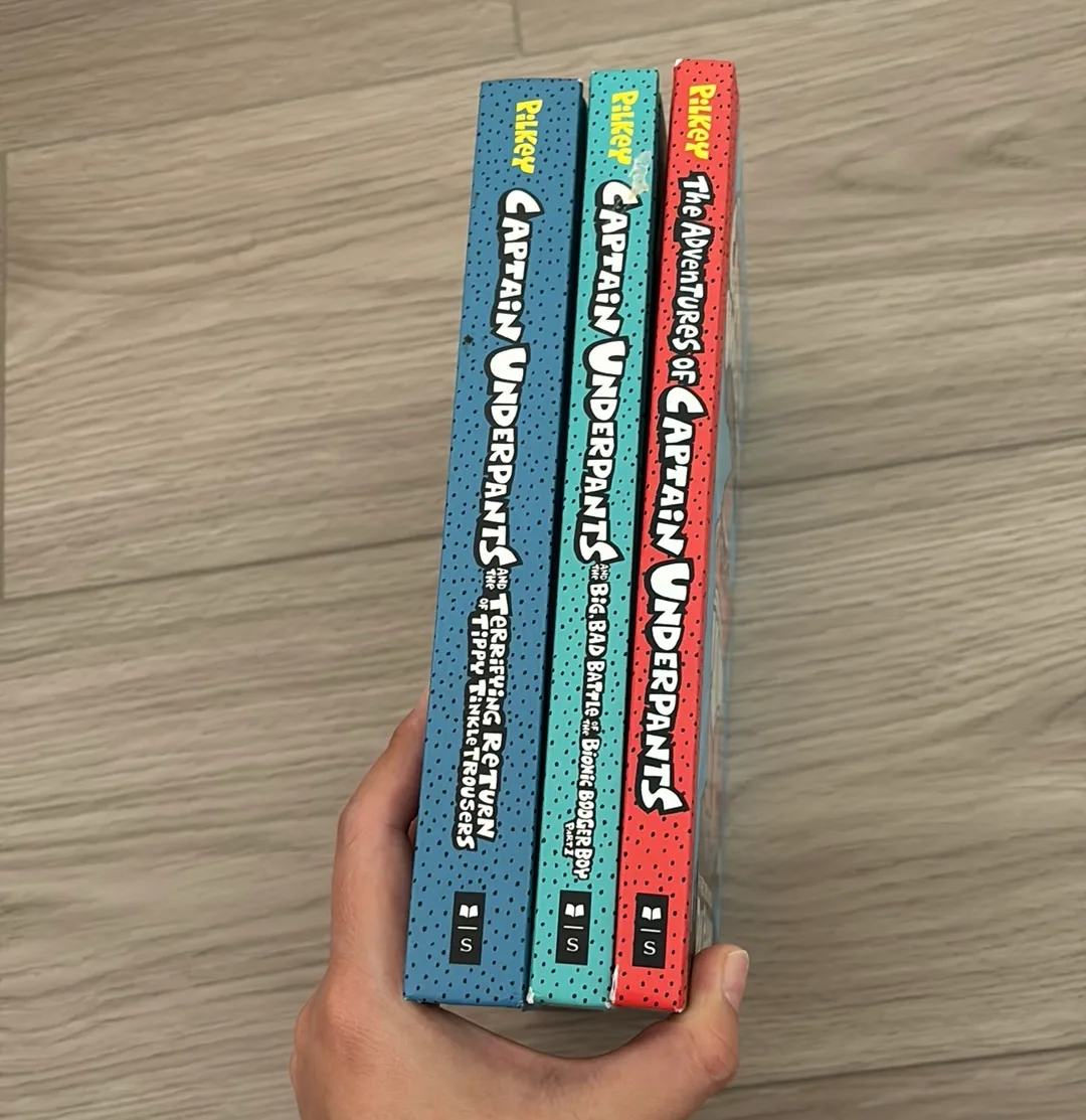 Set of 3 Captain Underpants Books image indicator(2)