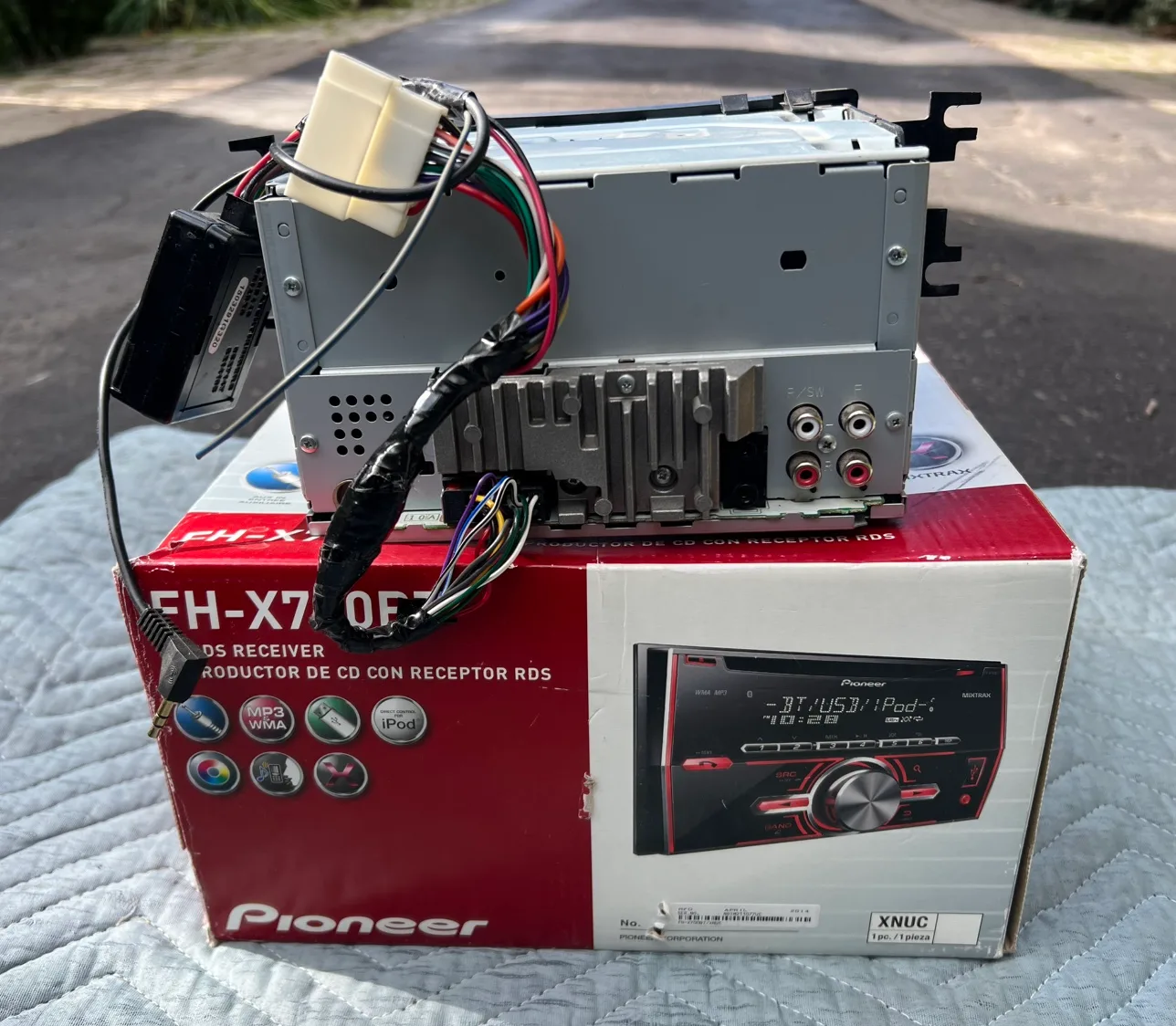 Pioneer FH-X700BT In Dash Radio image indicator(2)