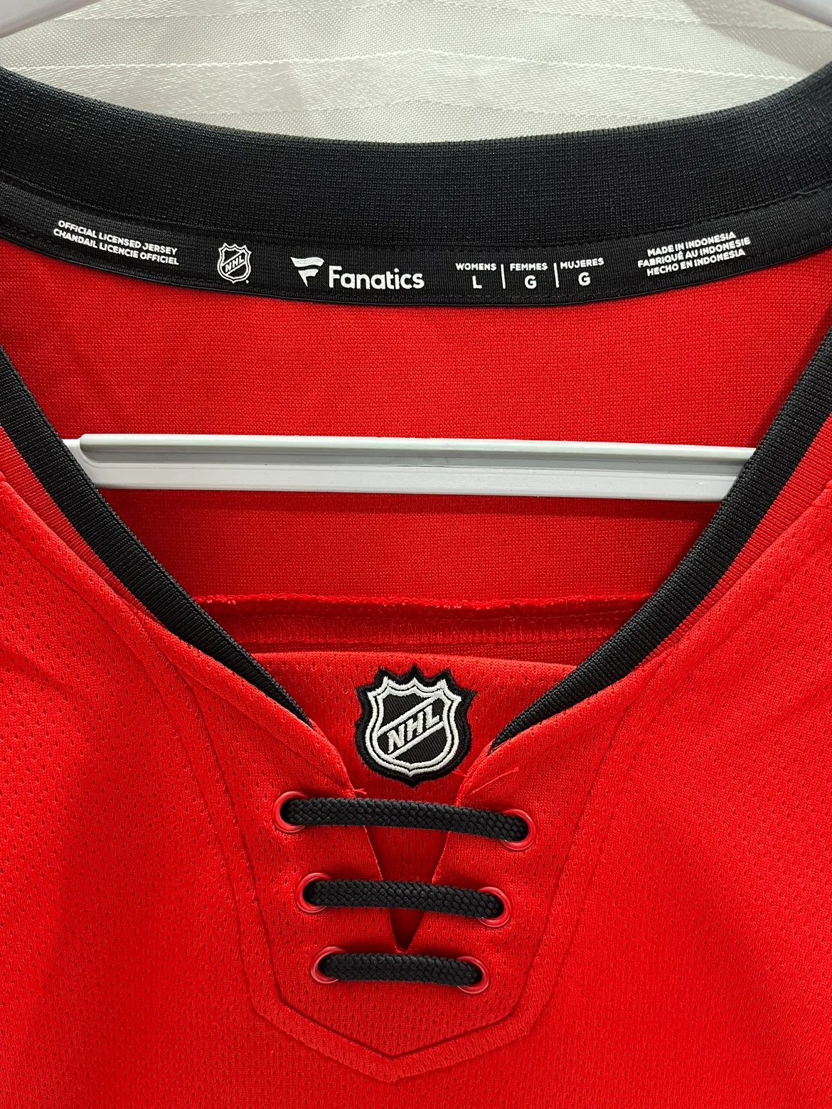 Calgary Flames Gaudreau Hockey Jersey Large Women image indicator(3)