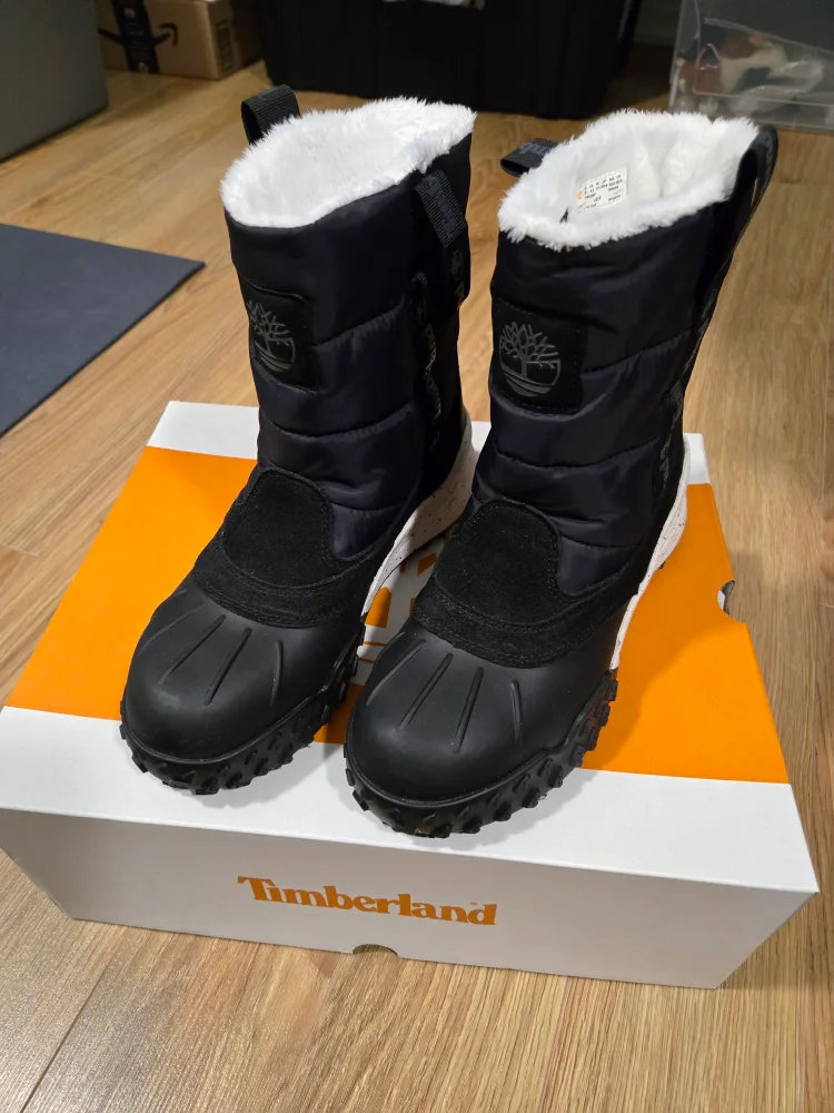 Timberland Women's Black Winter Boots thumbnail