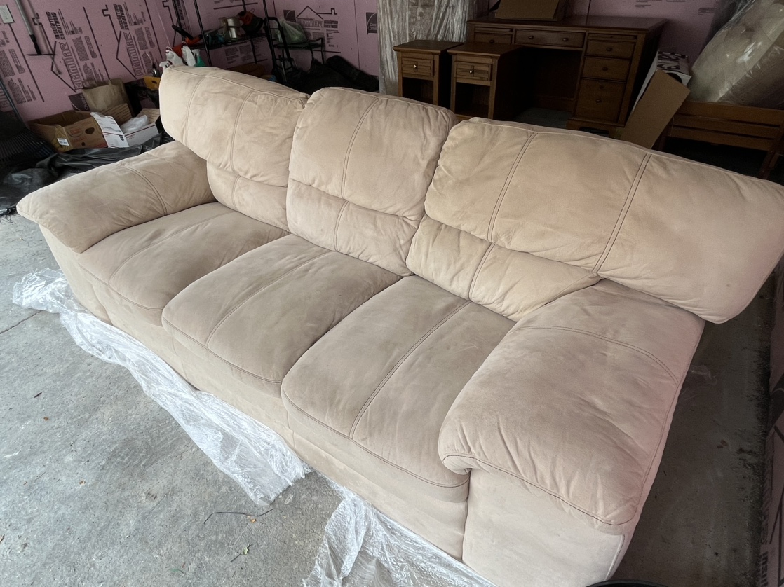 Beige sofa and loveseat - photo 4