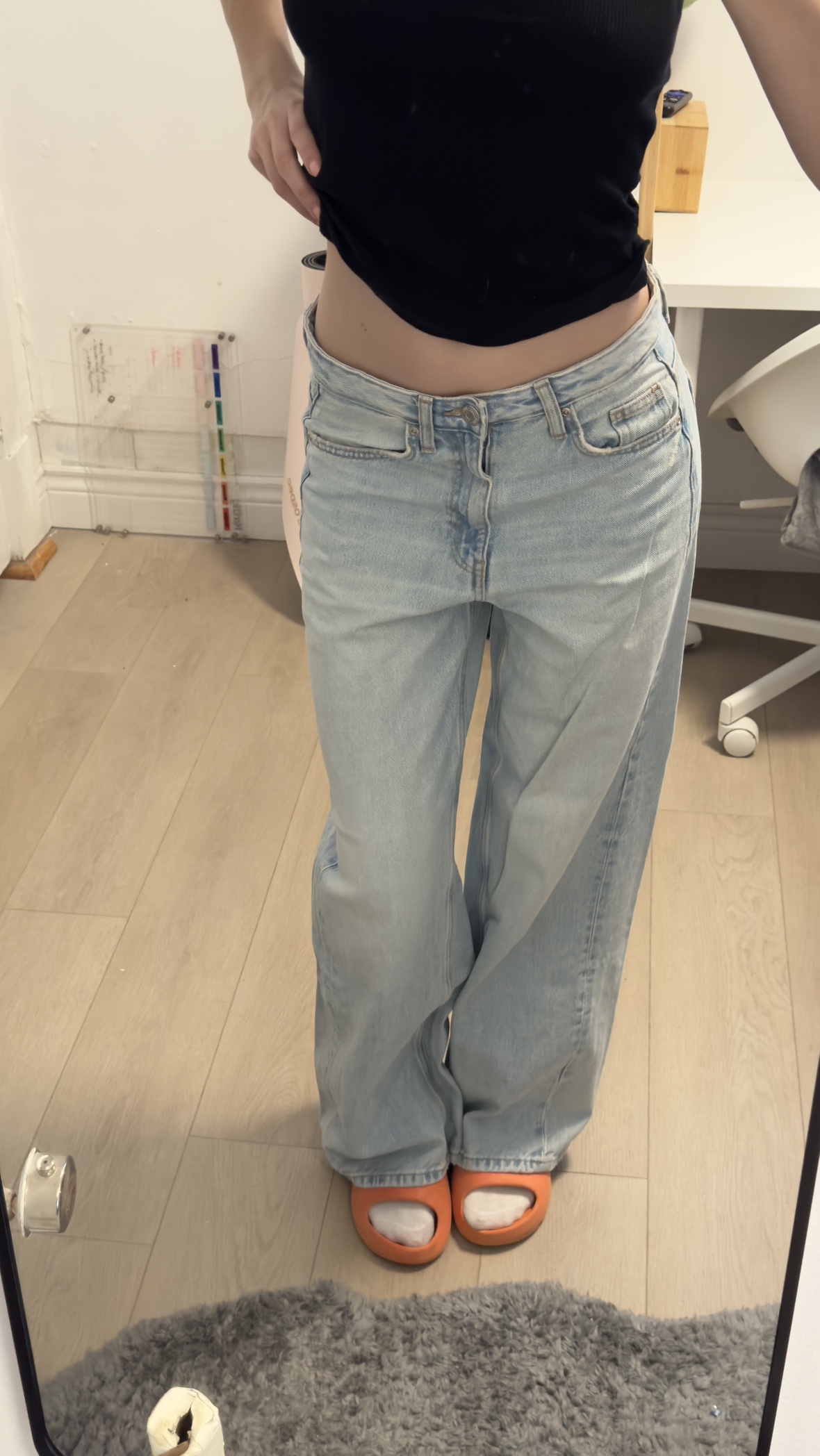 Light Wash Jeans - photo 2