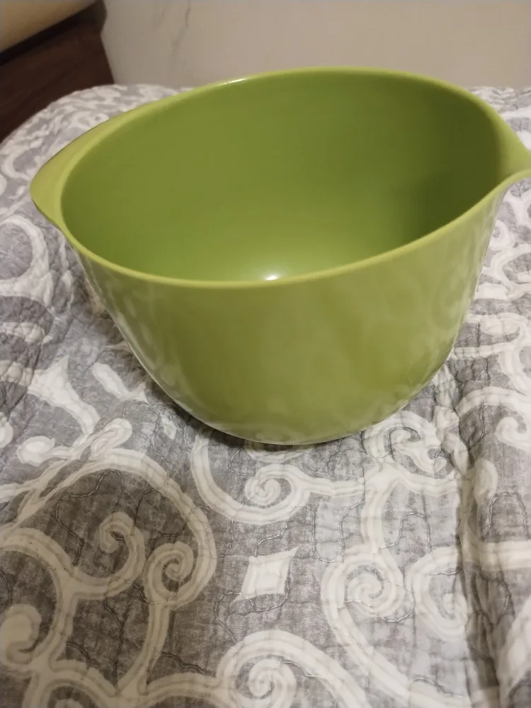 Green Mixing Bowl thumbnail