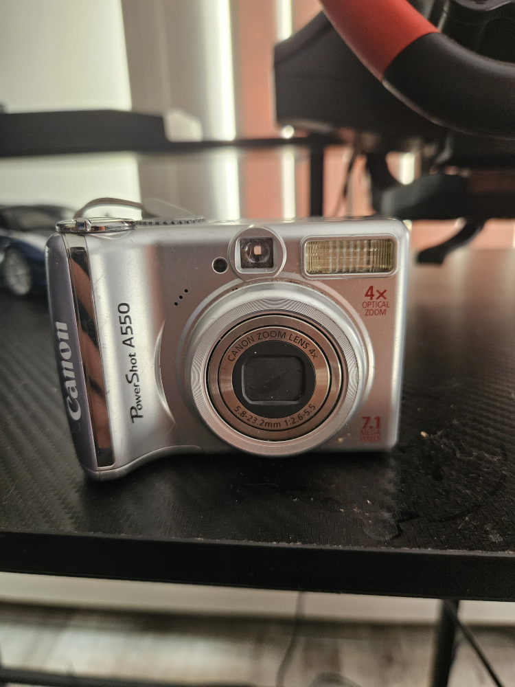 Canon PowerShot A550 Digital Camera