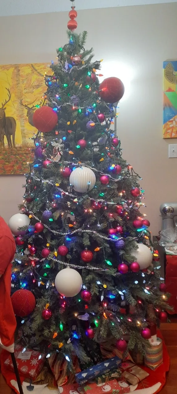 7ft  Christmas Pine Tree image indicator(3)