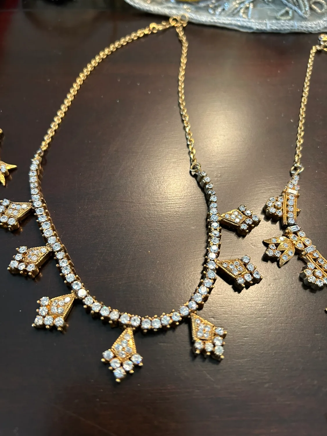 Costume Jewlery image indicator(3)