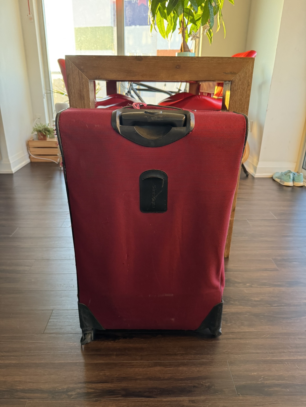 Large used luggage. Perfect for long trips! - photo 3
