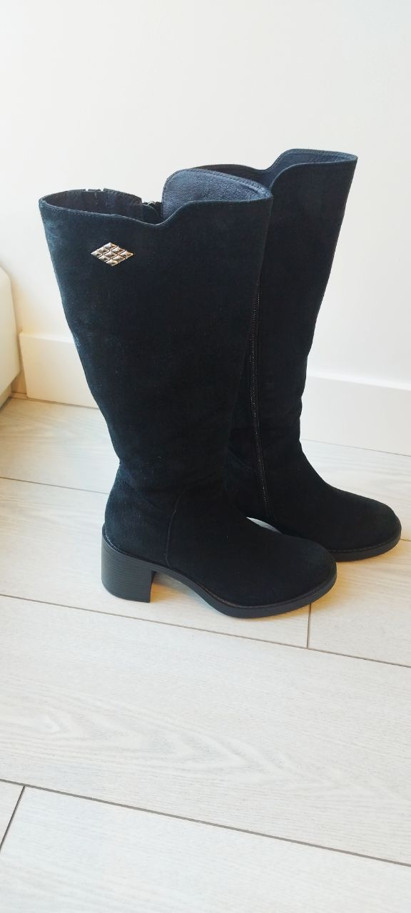 Black Suede Knee-High Boots - photo 2