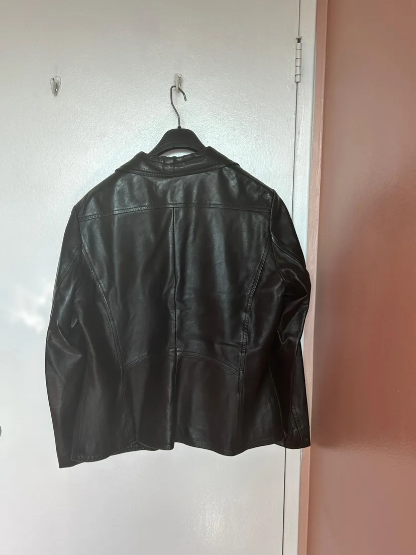 Danier Leather Jacket image indicator(2)