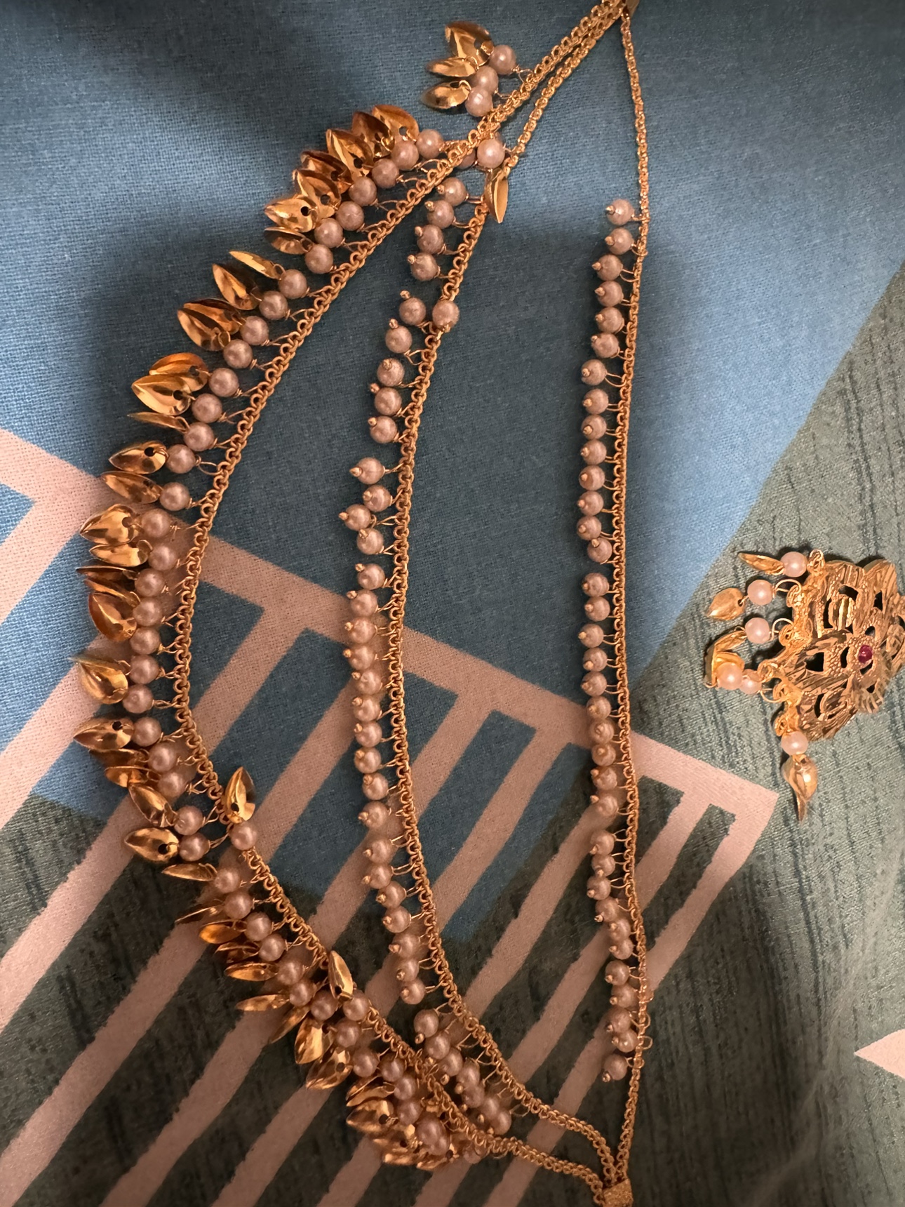 Gold Tone Jewellery Set - photo 4