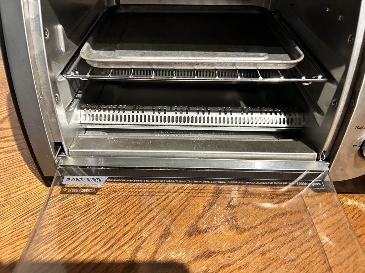 Black & Decker Toaster Oven - photo 3