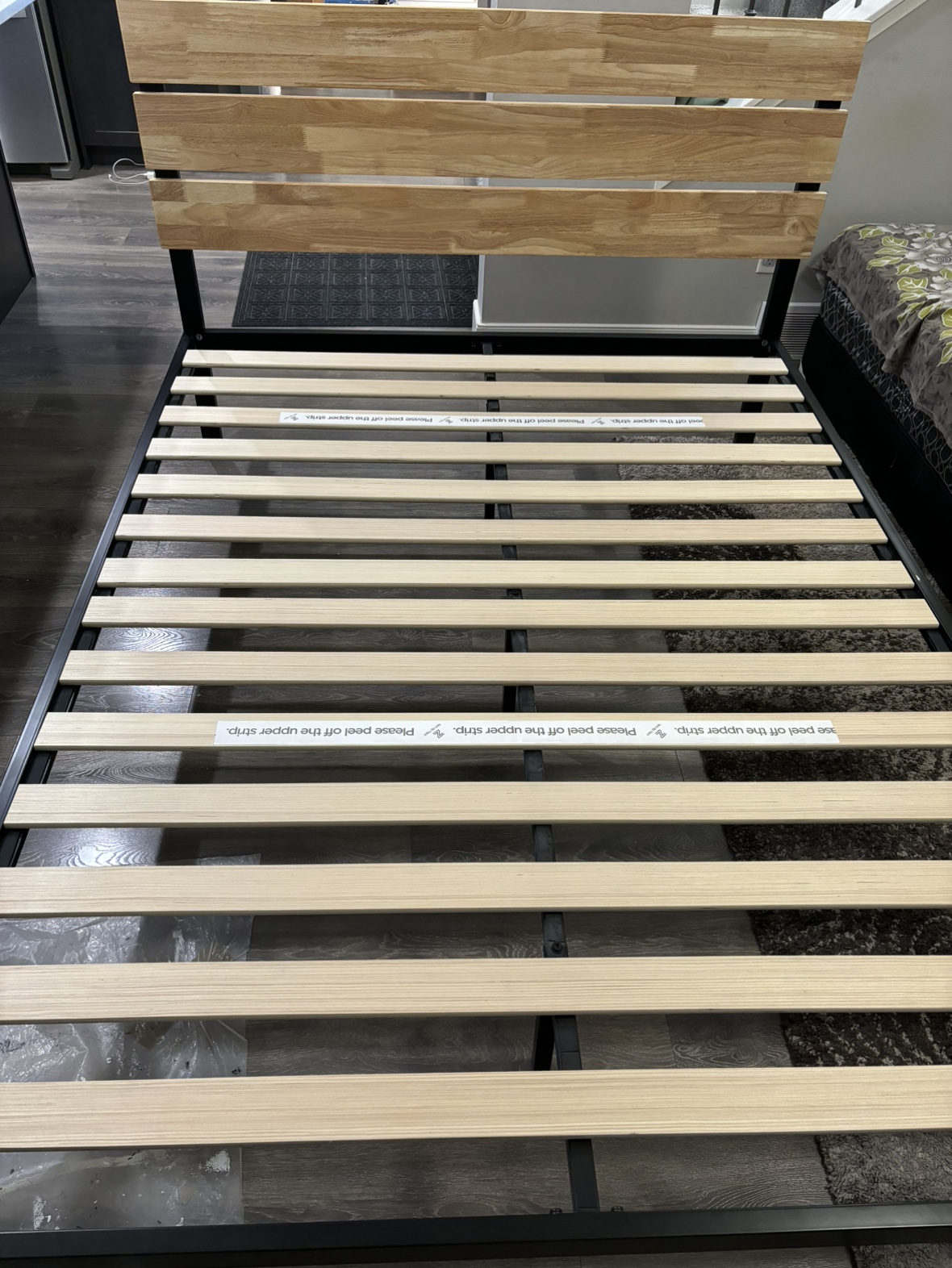 Queen Size Bed Frame with Mattress - photo 5