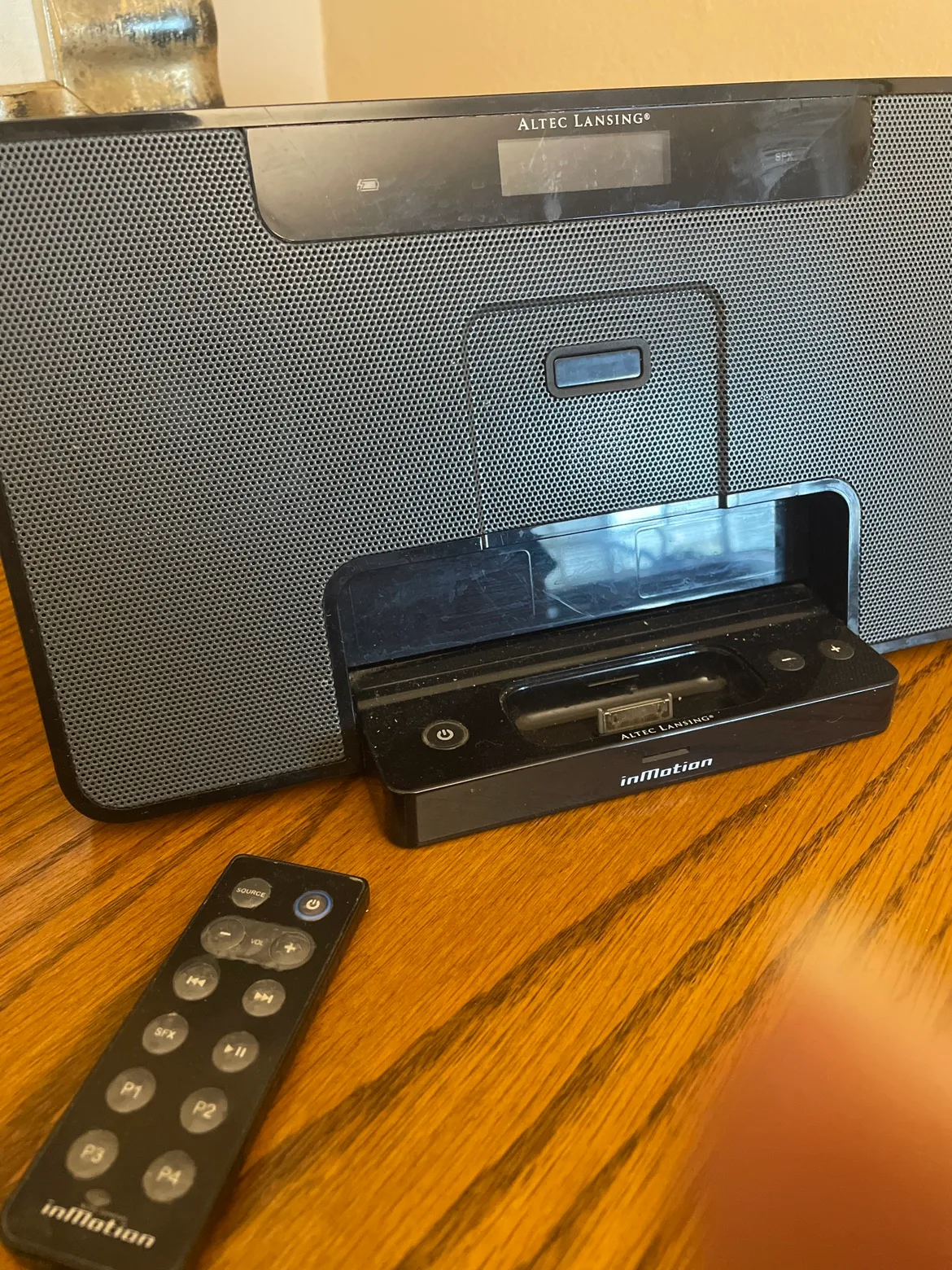 Altec Lansing iM300 thumbnail