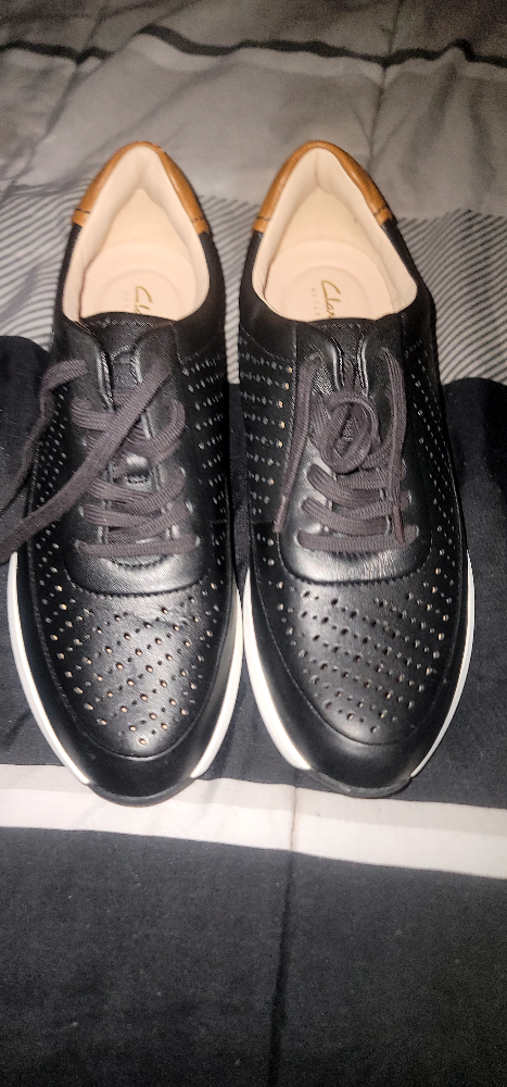 Clarks Women's Black Leather Sneakers - photo 2