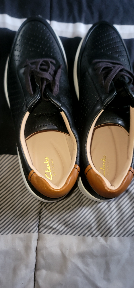 Clarks Women's Black Leather Sneakers - photo 3
