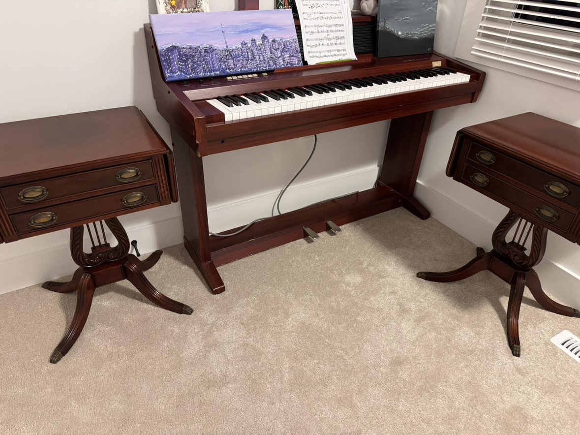 Pair of End Tables - photo 4