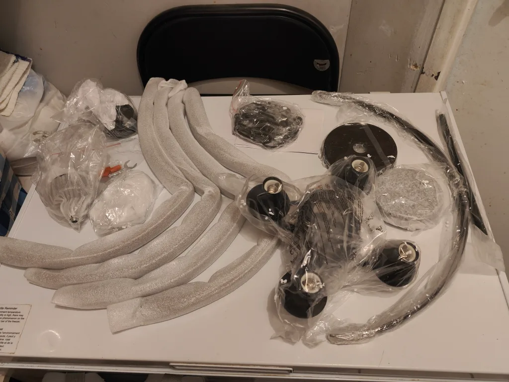 4 light rustic Farmhouse Chandelier image indicator(5)